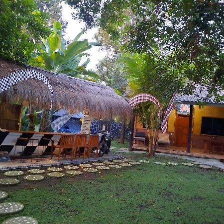 Penginapan Sedap Malam Lovina Exteriör bild