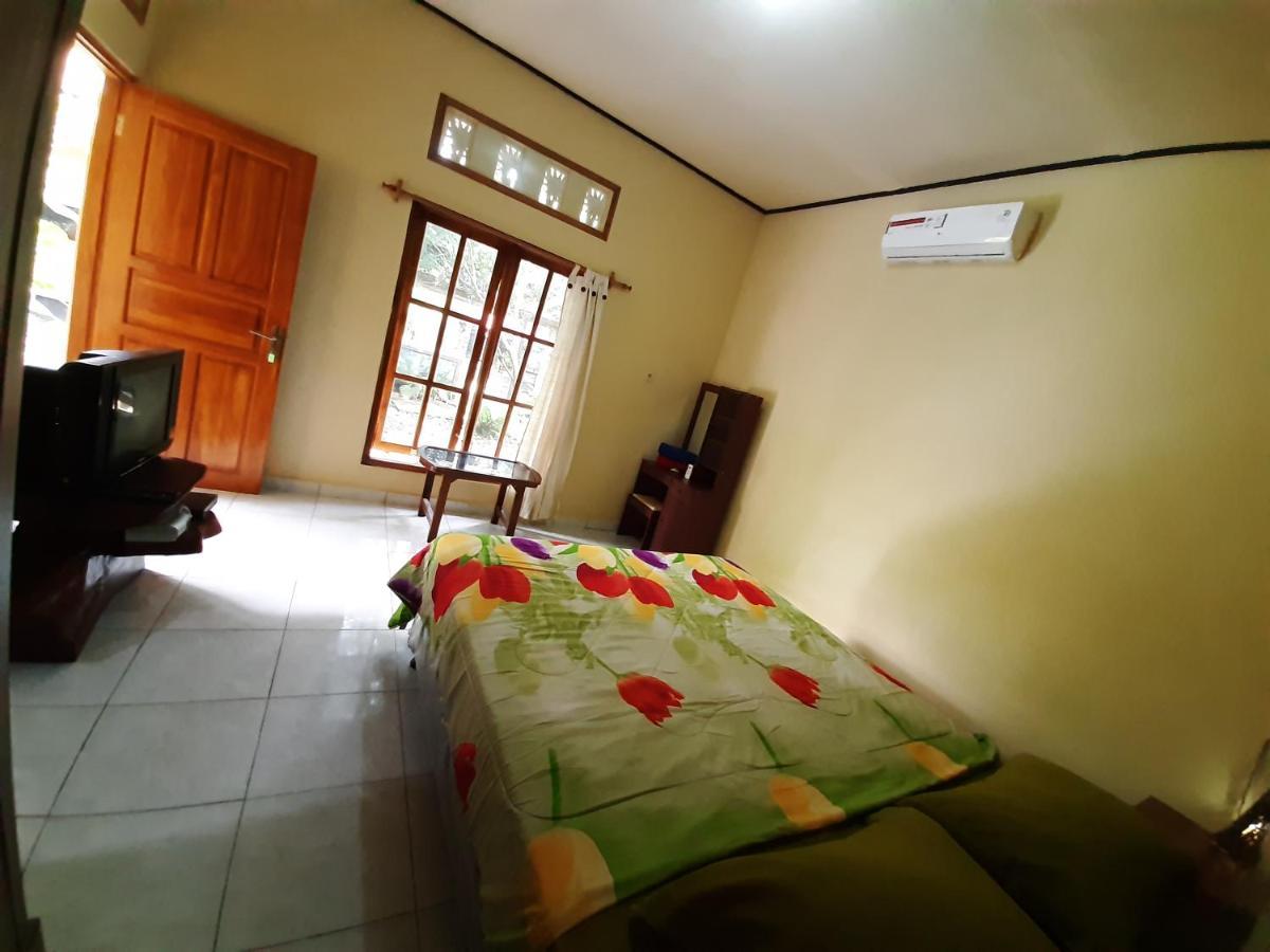 Penginapan Sedap Malam Lovina Exteriör bild